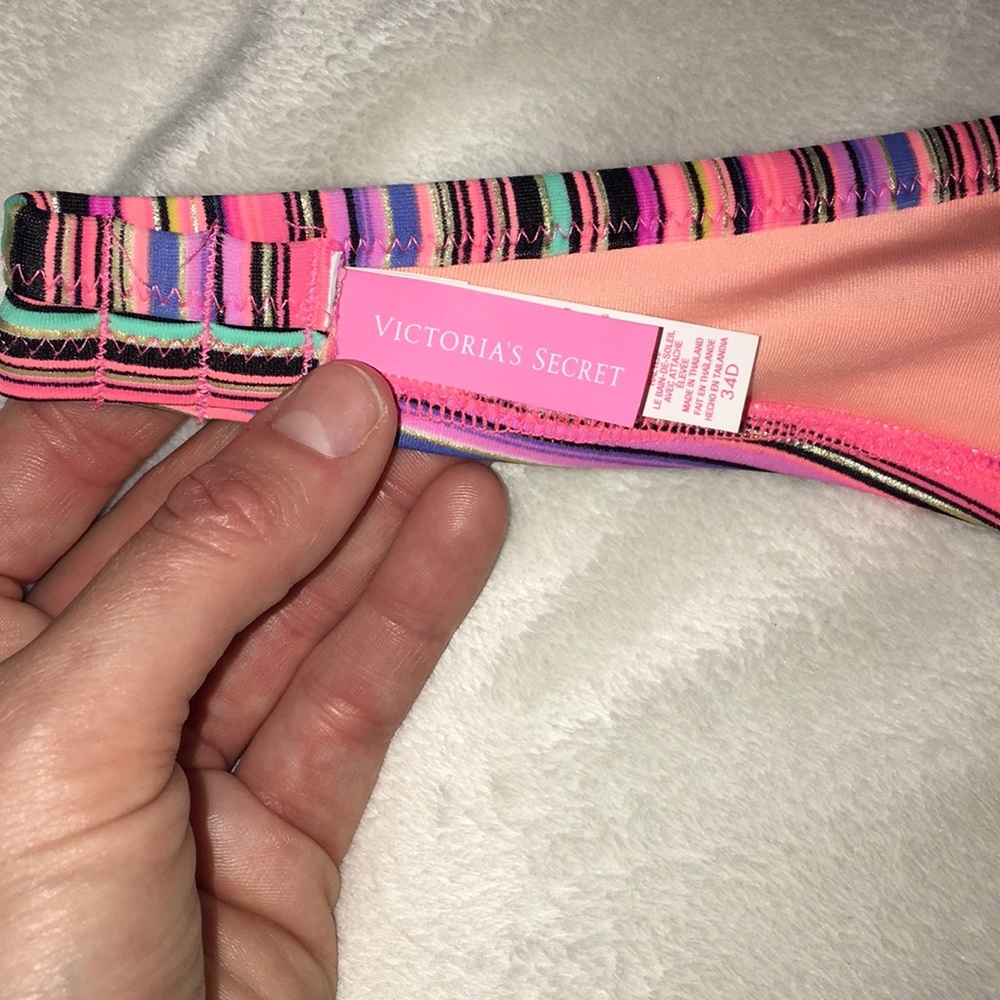 NWOT VS SWIM TOP - Picture 3 of 7